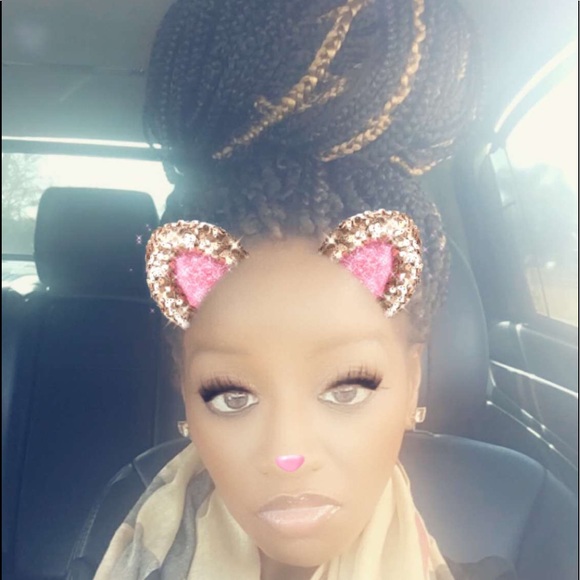 Meet your Posher, Nikki - Picture 1 of 1